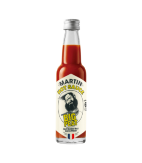 Bouteille de sauce Big Peat Maison Martin.