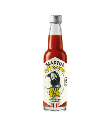Bouteille de sauce Big Peat Maison Martin.