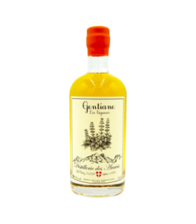 Bouteille de liqueur de gentiane de la Distillerie des Aravis.