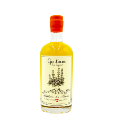 Bouteille de liqueur de gentiane de la Distillerie des Aravis.
